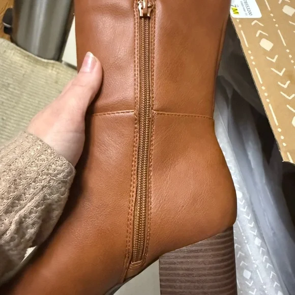 Zodiac Tan Knee-High Women's Boots - Picture 4 of 9